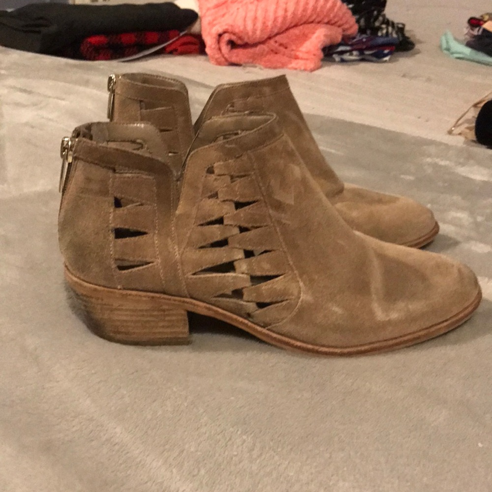 Booties with cute side detail